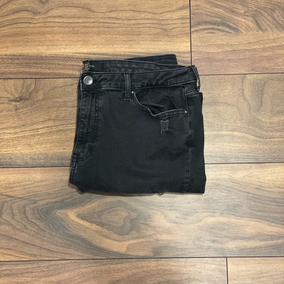 Black ripped jeans | Size 16 Forever21 🌟 - Picture 4 of 4